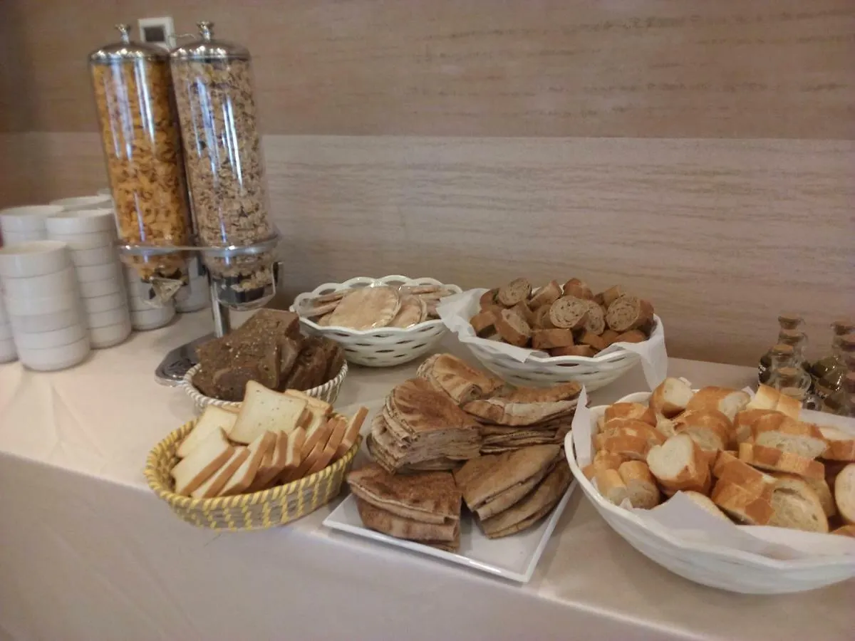 Pearl Of Beirut Hotel & Spa 4*,