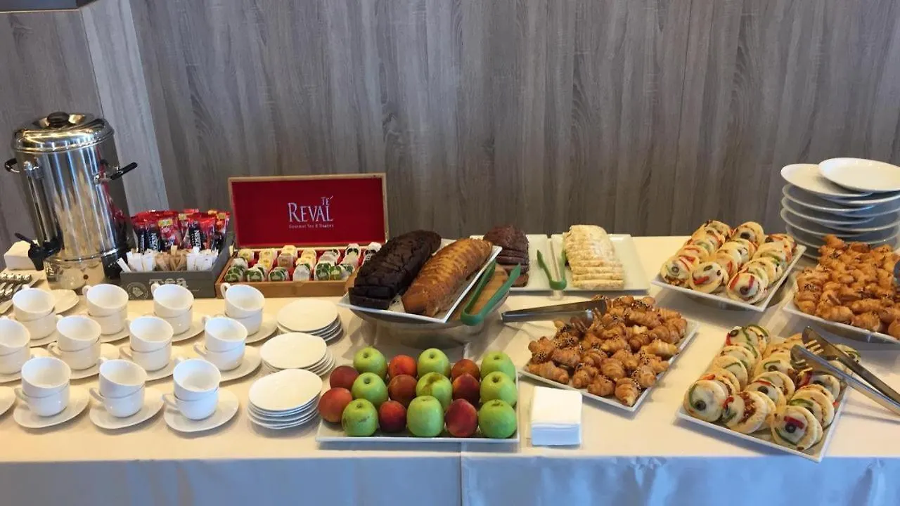 Pearl Of Beirut Hotel & Spa 4*,